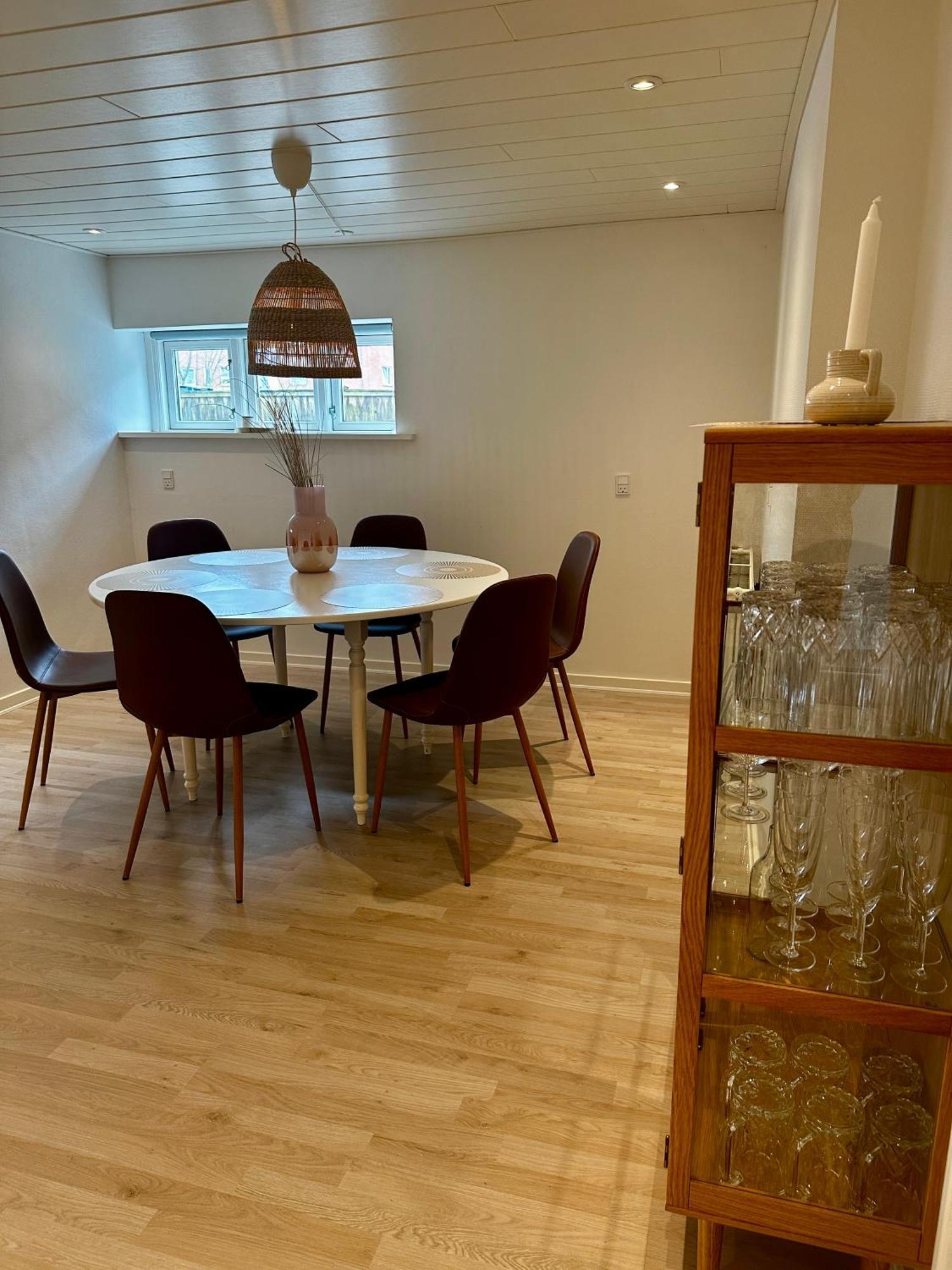 Skon Lejlighed Med Egen Terrasse Og Have Taet Pa Centrum I Skagen Exterior foto